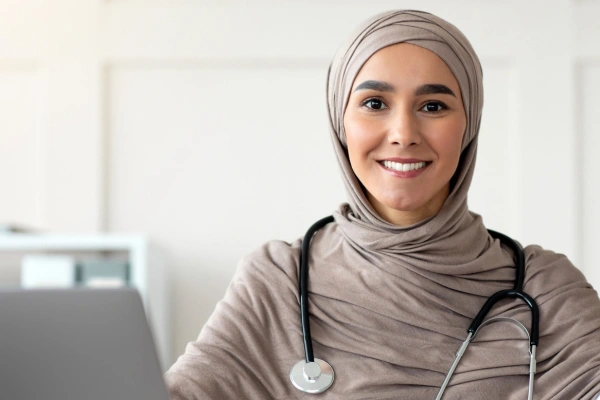 زراعة الأسنان في الهند لمرضى الشرق الأوسط